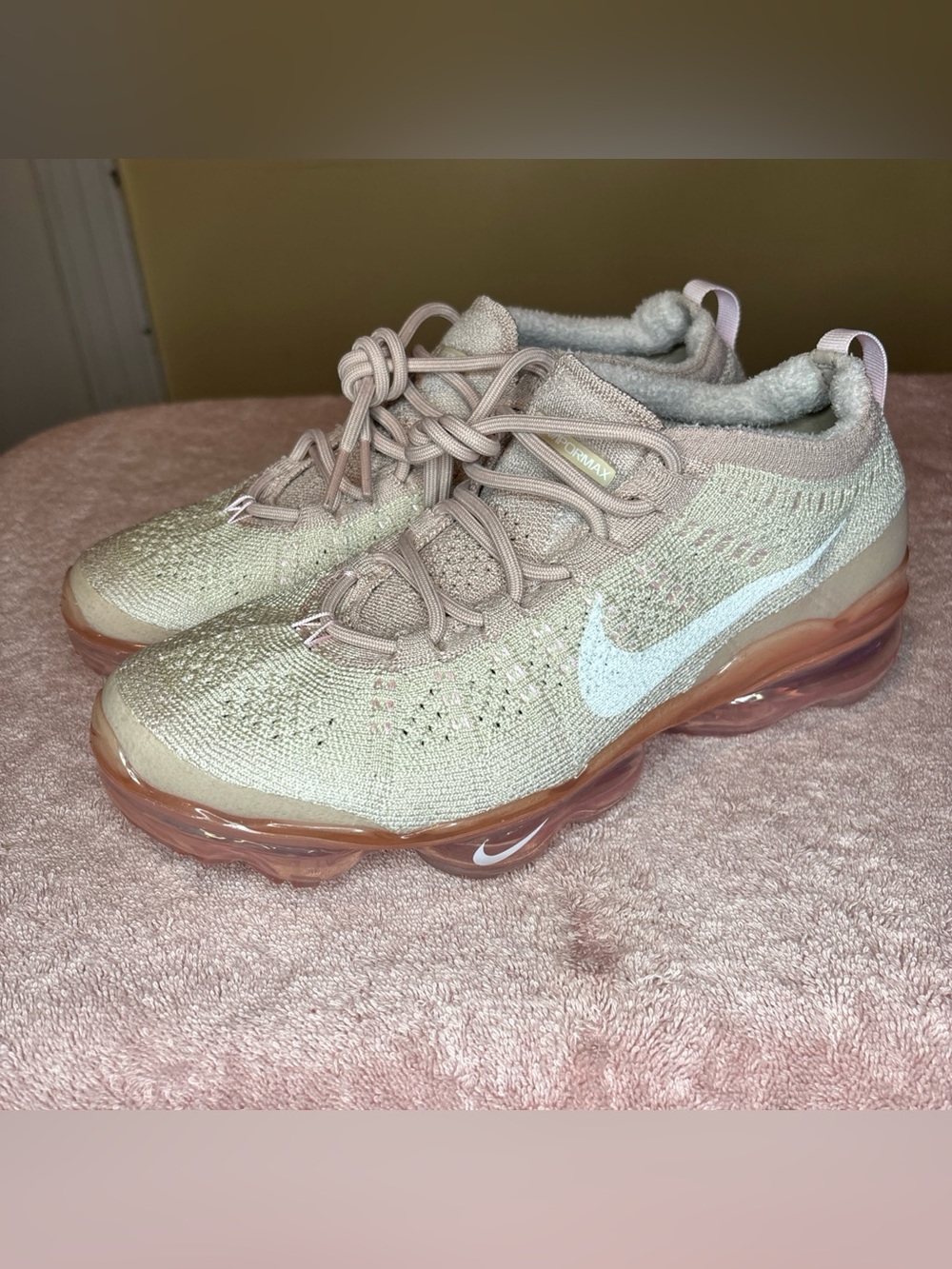 Nike Air VaporMax 2023 FlyKnit Women's Oatmeal Pink Oxford DV6840-101 Size 8.5